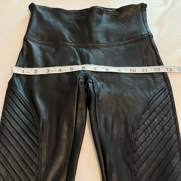Spanx Faux Leather Moto Style Pull On Size S/P - Picture 5 of 16
